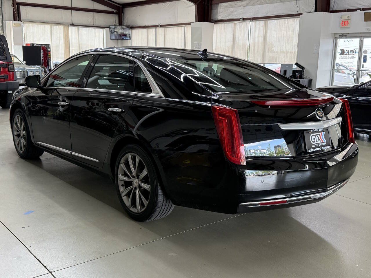 Used 2014 Cadillac XTS FWD image 4
