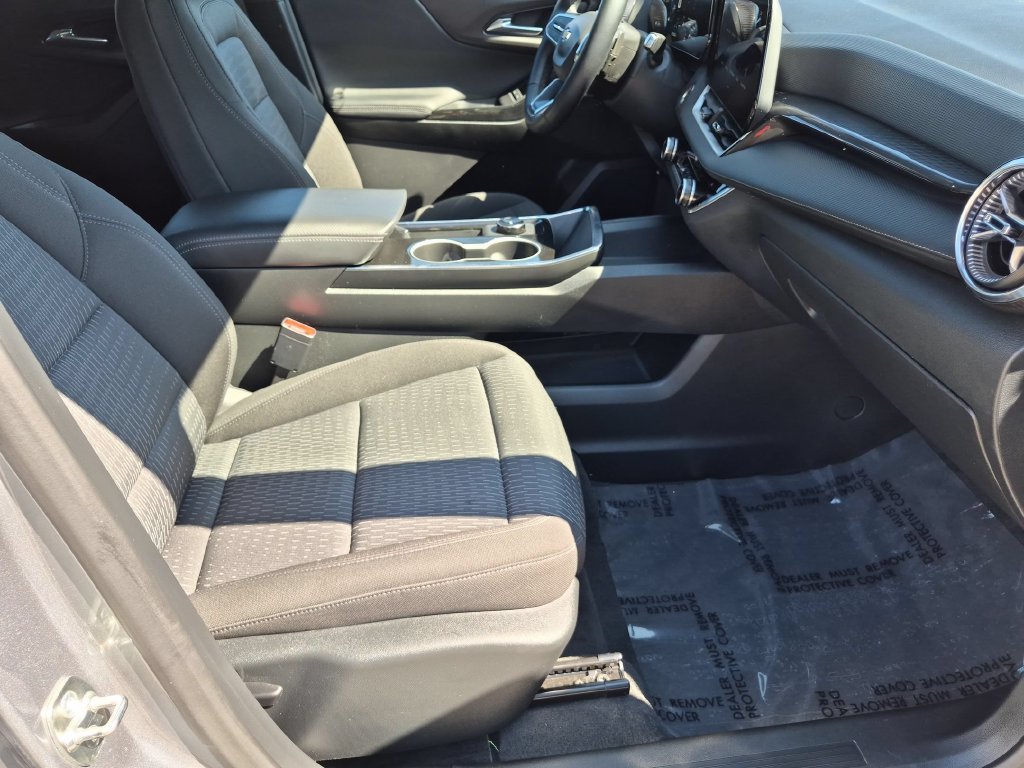 Used 2026 Chevrolet Equinox LT FWD image 27
