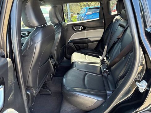 Used 2023 Jeep Compass Limited w/ Elite Group AWD/4WD image 19