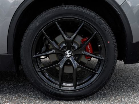 Used 2019 Alfa Romeo Stelvio Ti w/ TI Performance Package AWD/4WD image 33