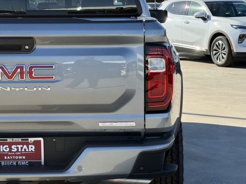 New 2026 GMC Canyon Elevation image 7