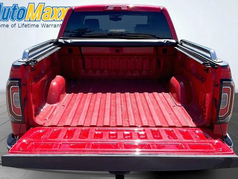Used 2018 GMC Sierra 1500 SLT w/ SLT Premium Package AWD/4WD image 13