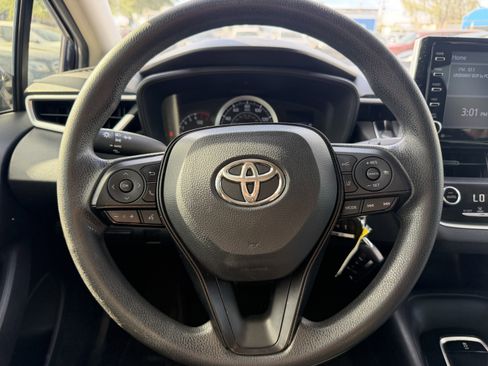 Used 2021 Toyota Corolla LE w/ Carpet Mat Package (TMS) image 12