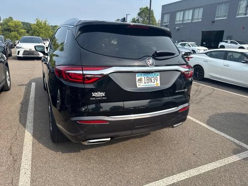 Used 2018 Buick Enclave Avenir w/ Avenir Technology Package AWD/4WD image 30