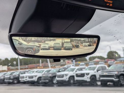 New 2026 Chevrolet Suburban High Country image 26