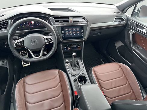 Used 2024 Volkswagen Tiguan SEL R-Line image 19