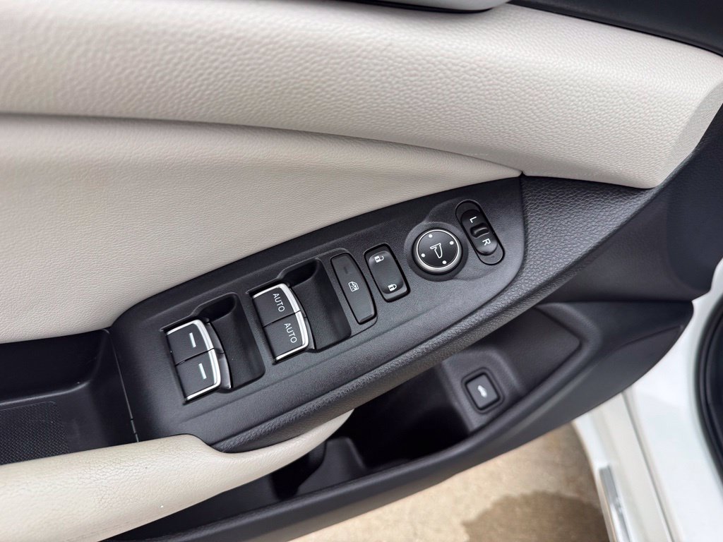Used 2018 Honda Accord EX image 24