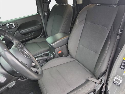 Used 2022 Jeep Gladiator Willys image 17