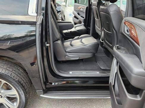 Used 2015 Cadillac Escalade ESV Luxury image 43