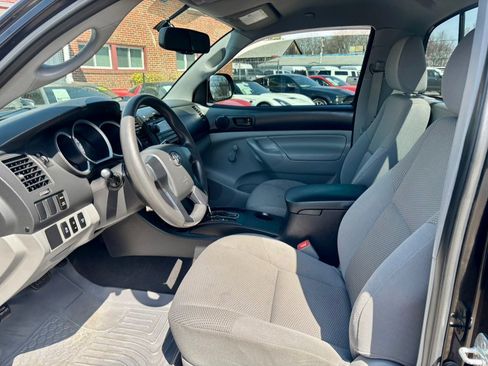 Used 2012 Toyota Tacoma 4x4 Regular Cab image 12