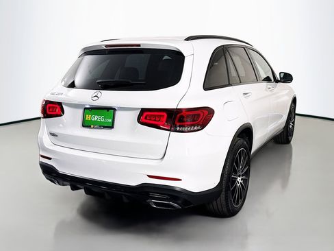 Used 2022 Mercedes-Benz GLC 300 w/ AMG Line image 10