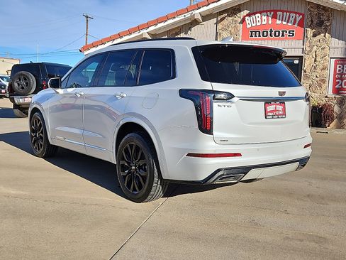 Used 2021 Cadillac XT6 Sport image 2