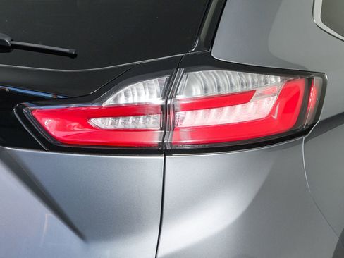 Used 2022 Ford Edge SEL image 9