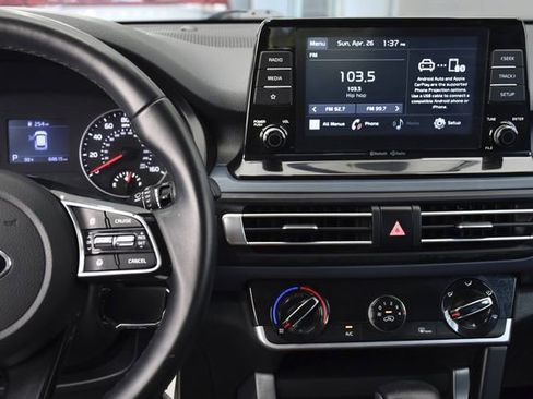 Used 2021 Kia Seltos S FWD image 11