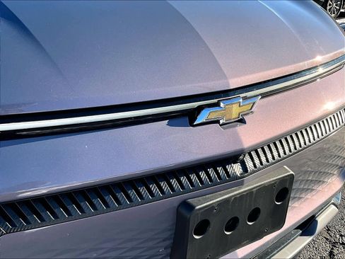 Used 2025 Chevrolet Equinox EV LT w/ Convenience Package image 30