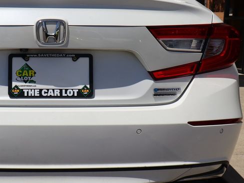 Used 2018 Honda Accord Touring image 20