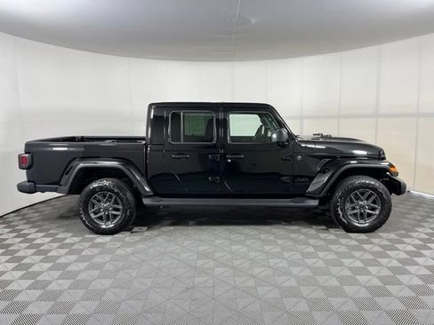 Used 2026 Jeep Gladiator Sport AWD/4WD image 8