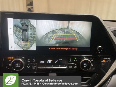 Used 2023 Toyota Highlander Platinum image 19