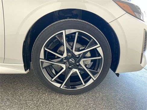 Used 2024 Nissan Sentra SR image 16