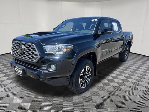 Used 2023 Toyota Tacoma TRD Sport AWD/4WD image 3