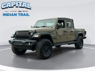 Used 2020 Jeep Gladiator Sport video 1