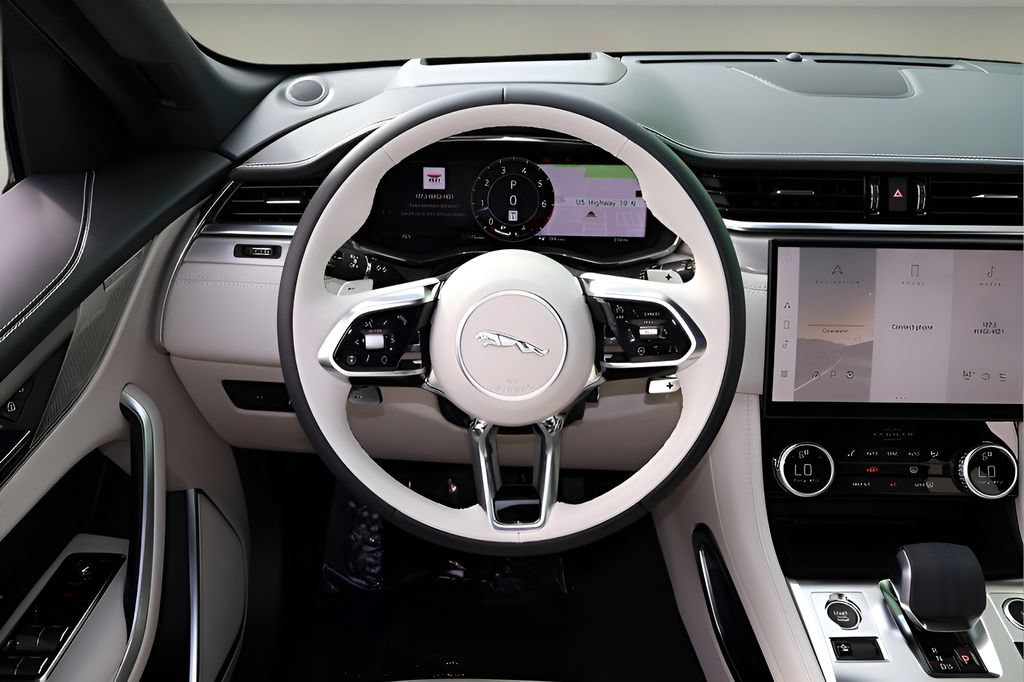New 2026 Jaguar F-PACE R-Dynamic S AWD/4WD image 15