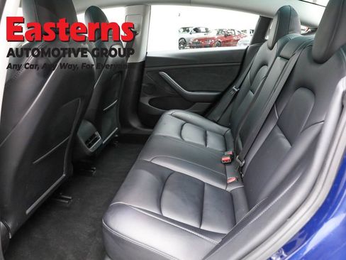 Used 2023 Tesla Model 3 Standard Range image 19