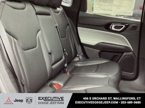 New 2025 Jeep Compass Limited w/ Sun & Sound Group image 16