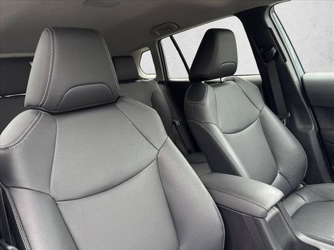 Certified 2026 Toyota Corolla Cross XLE FWD image 24