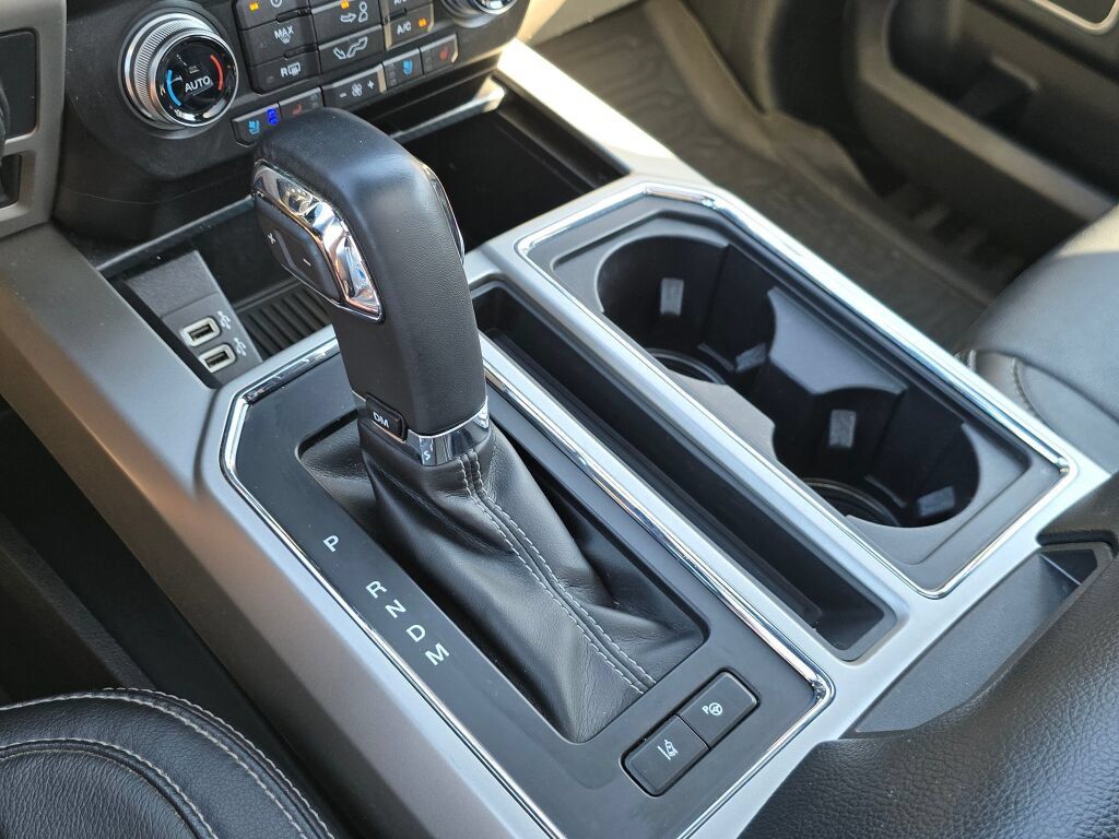 Used 2019 Ford F150 Lariat w/ Equipment Group 502A Luxury AWD/4WD image 31