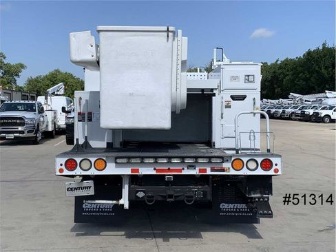 Used 2016 Ford F550 2WD Regular Cab Super Duty image 10