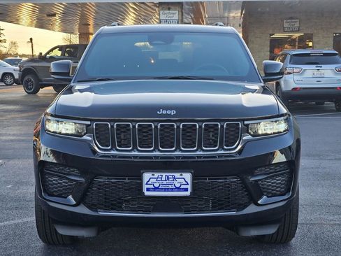 New 2025 Jeep Grand Cherokee Laredo X image 2