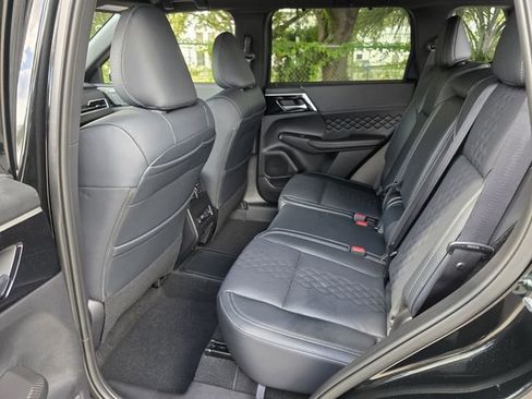 New 2025 Mitsubishi Outlander SEL Black Edition AWD/4WD image 13