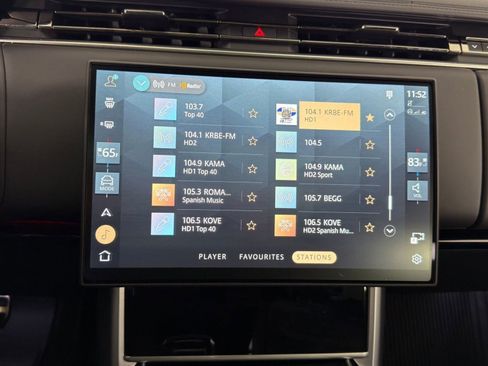 Used 2025 Land Rover Range Rover Long Wheelbase SE image 28