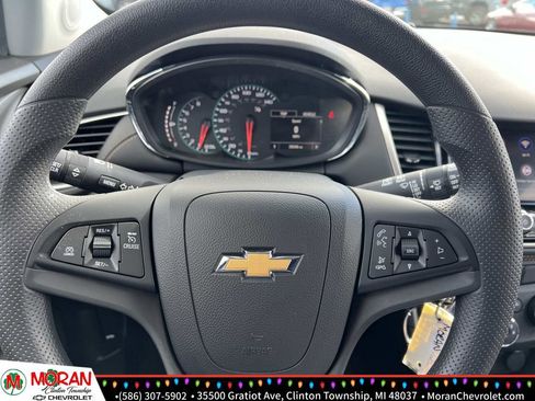 Certified 2022 Chevrolet Trax LS w/ Tint and Cruise Package image 18
