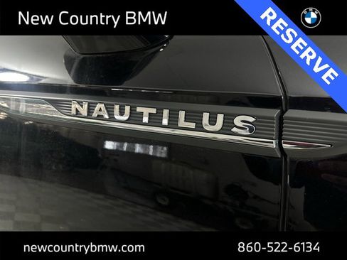 Used 2022 Lincoln Nautilus Reserve image 11