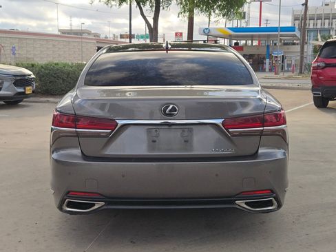 Used 2018 Lexus LS 500 w/ Interior Upgrade Package image 4