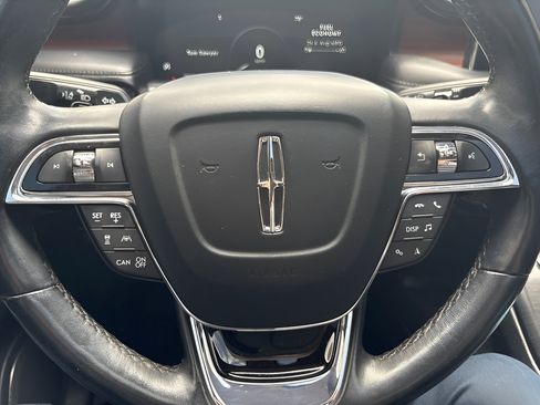 Used 2021 Lincoln Nautilus Reserve w/ Equipment Group 201A AWD/4WD image 13