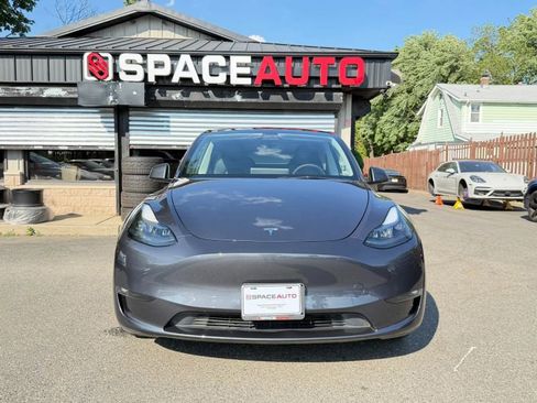 Used 2023 Tesla Model Y Long Range AWD/4WD image 2