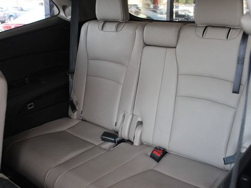 Used 2017 Honda Pilot Touring image 15