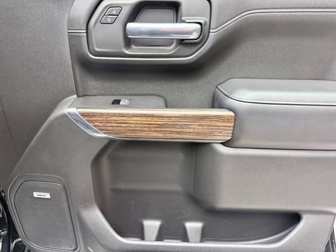 Used 2019 Chevrolet Silverado 1500 High Country w/ Technology Package image 16