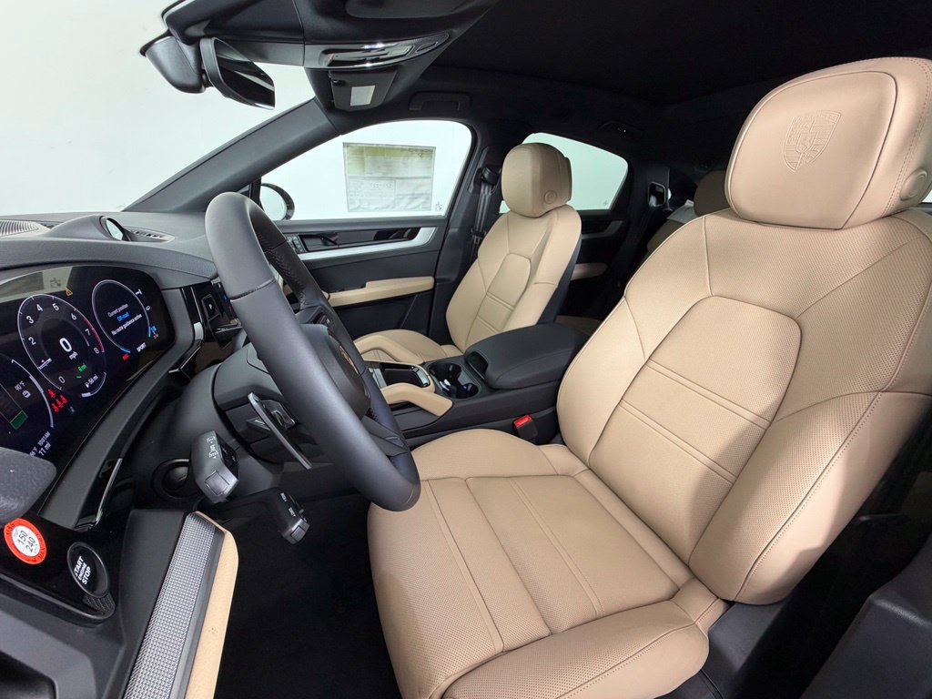 Used 2026 Porsche Cayenne S AWD/4WD image 5
