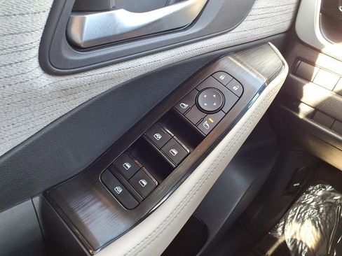 Used 2022 Nissan Rogue SV FWD image 21
