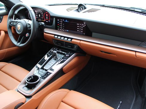 New 2026 Porsche 911 Carrera 4S image 25
