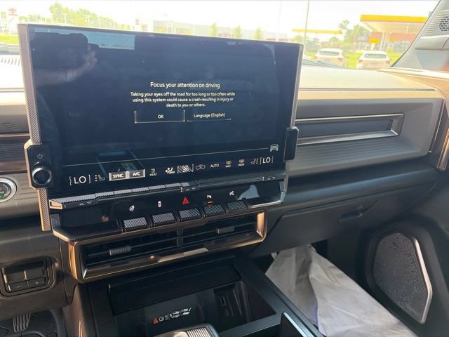 Used 2025 GMC Hummer EV 3X AWD/4WD image 8