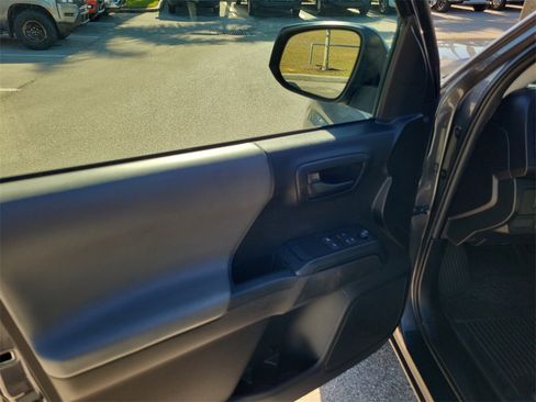 Used 2022 Toyota Tacoma SR image 20