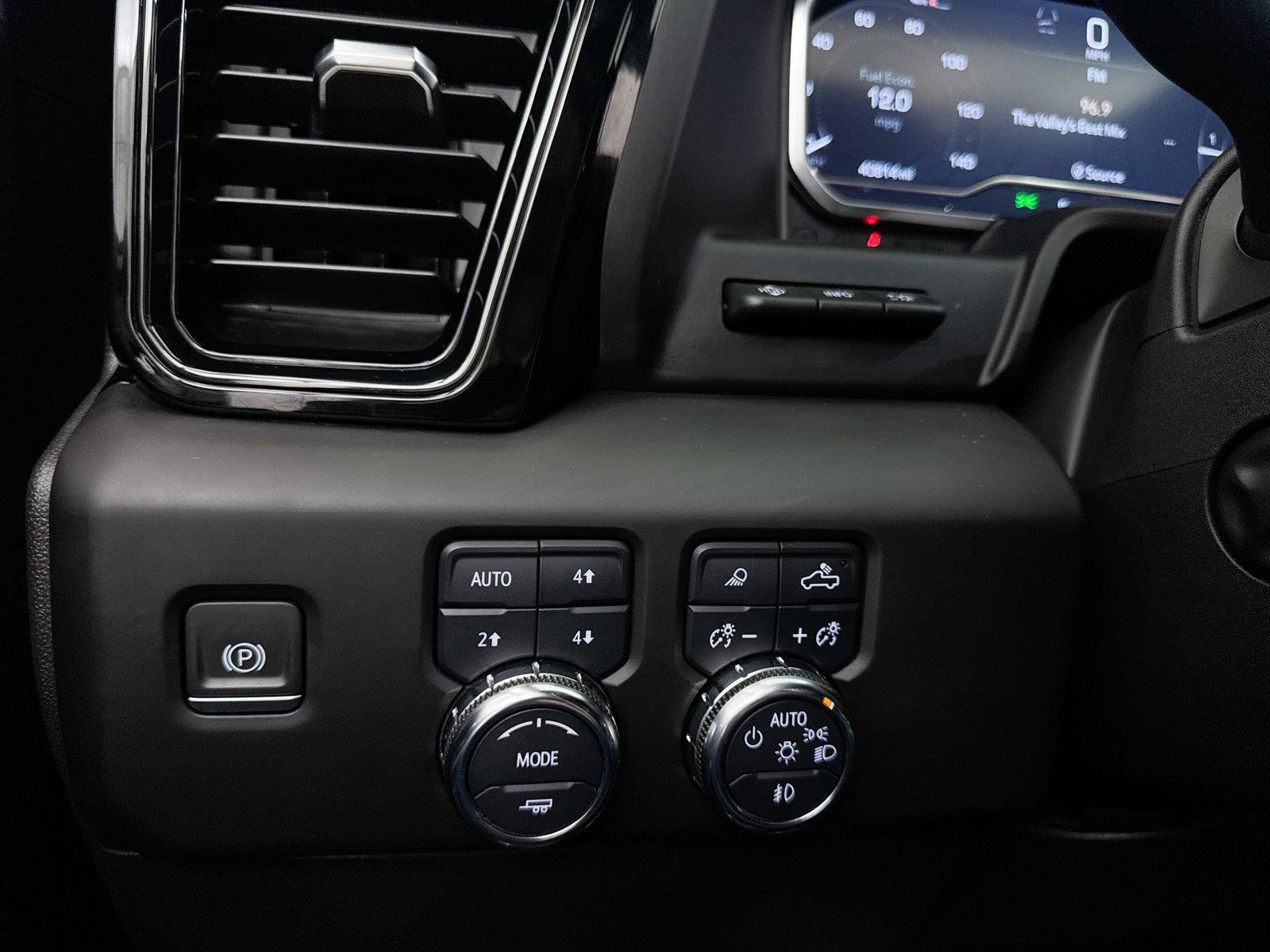 Used 2024 GMC Sierra 1500 AT4X AWD/4WD image 11