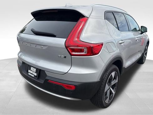 Used 2025 Volvo XC40 B5 Plus AWD/4WD image 10