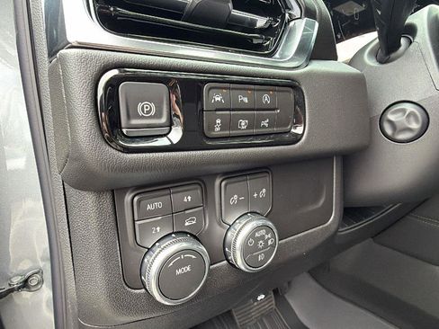 New 2026 GMC Yukon XL Denali image 19