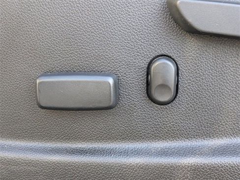 Used 2016 Chevrolet Colorado Z71 image 23